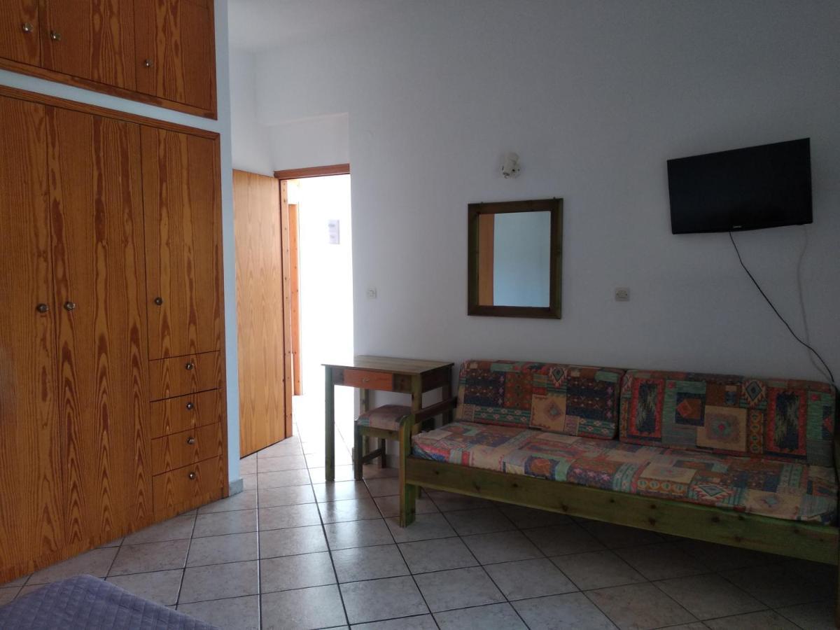 Ton Mari Apartments Paleochora Exterior foto